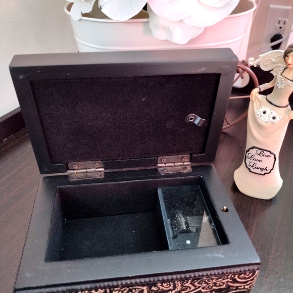 Music Box storage - Picture 5 of 8